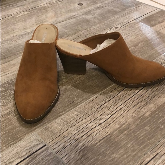 Old Navy Shoes - Old navy mules
